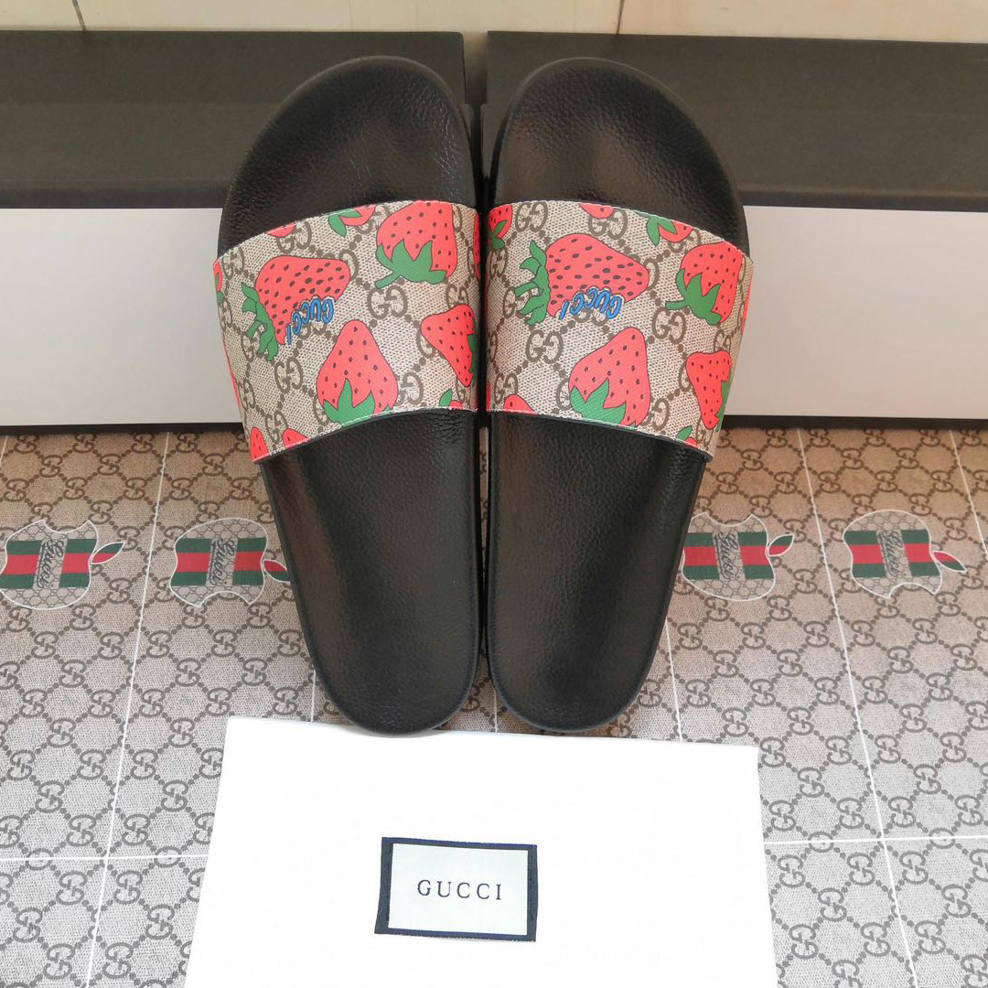 Gucci GG Gucci Strawberry Slide Sandal - EUR FASHION