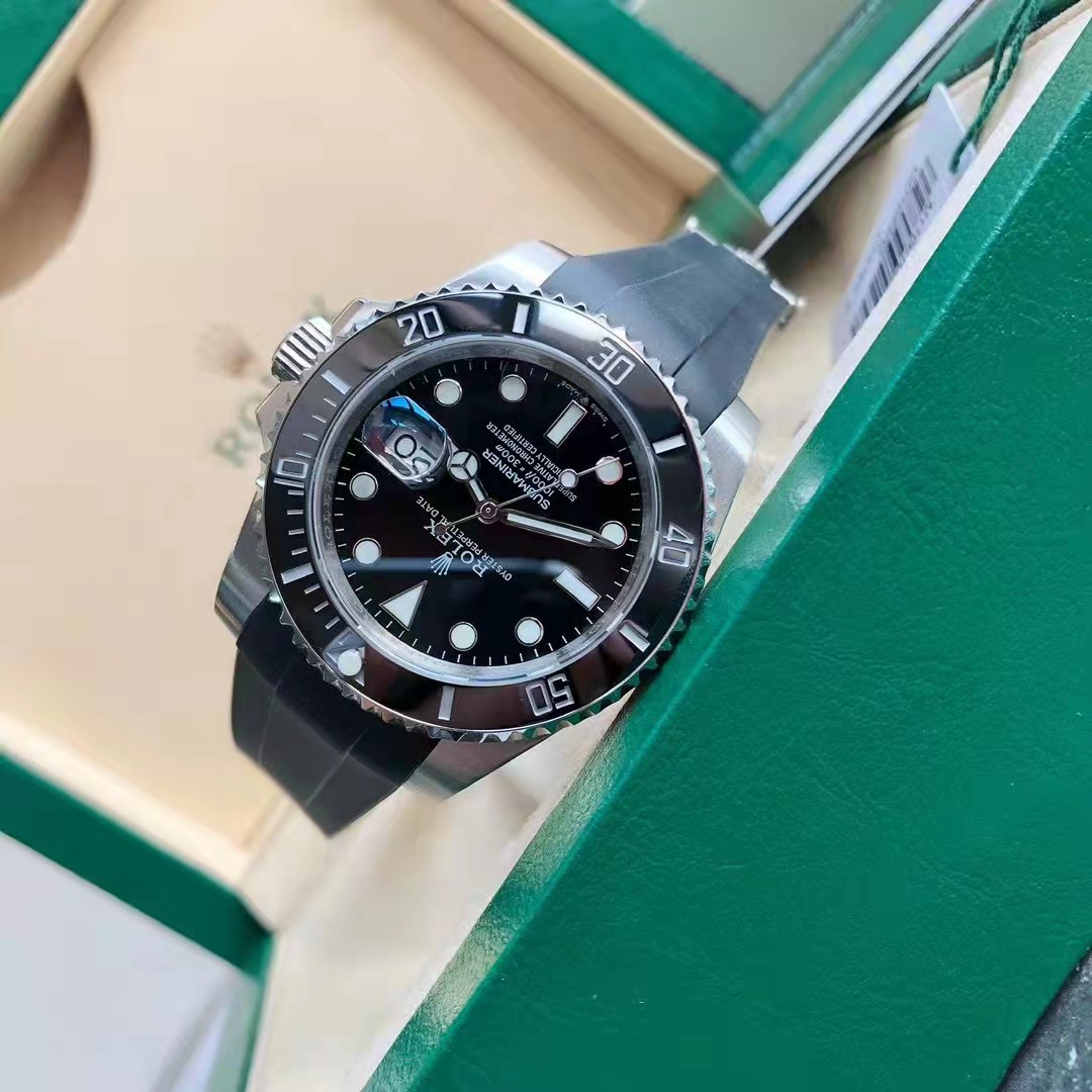 Rolex Oyster Perpetual Date Submariner  - EUR FASHION