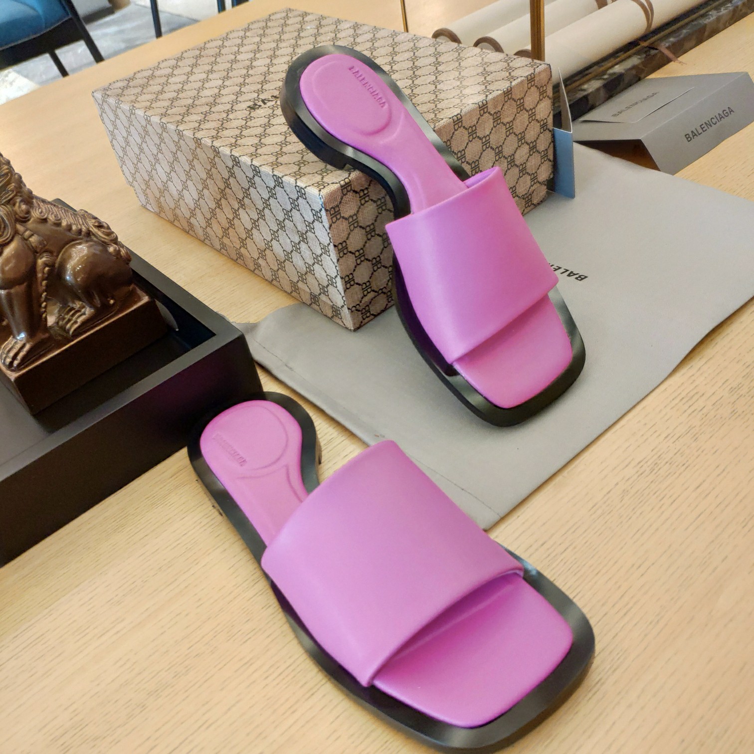 Balenciaga Logo Leather Slide Sandal - EUR FASHION