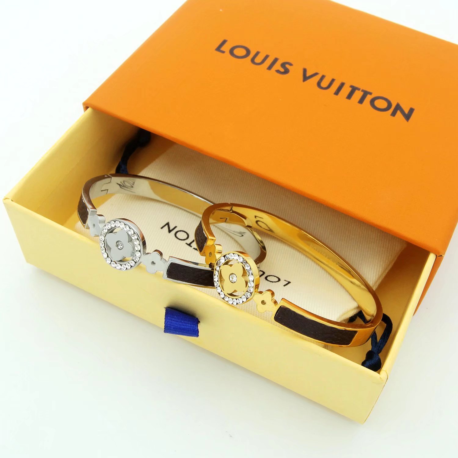 Louis Vuitton Bracelet - EUR FASHION