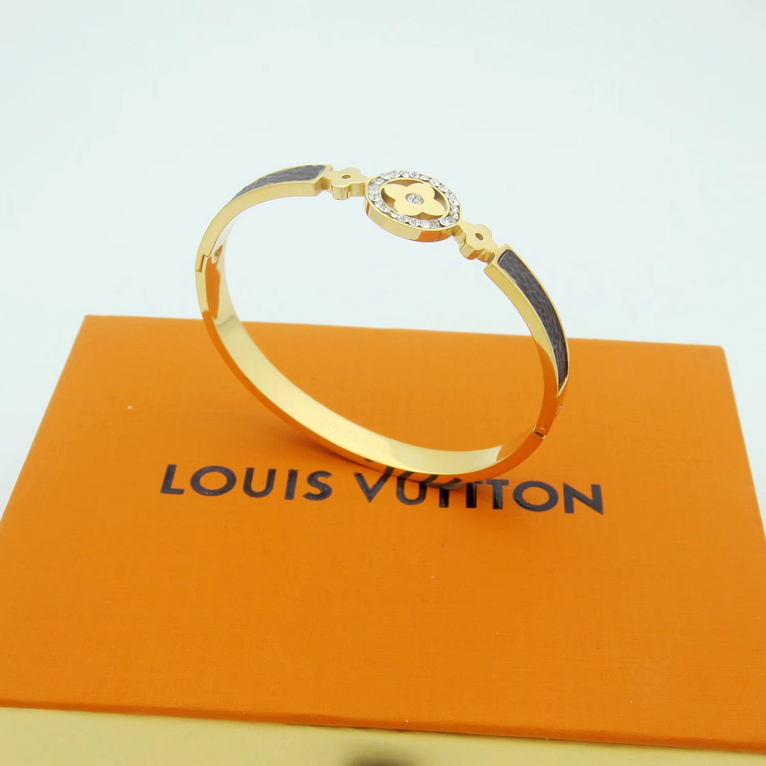 Louis Vuitton Bracelet - EUR FASHION