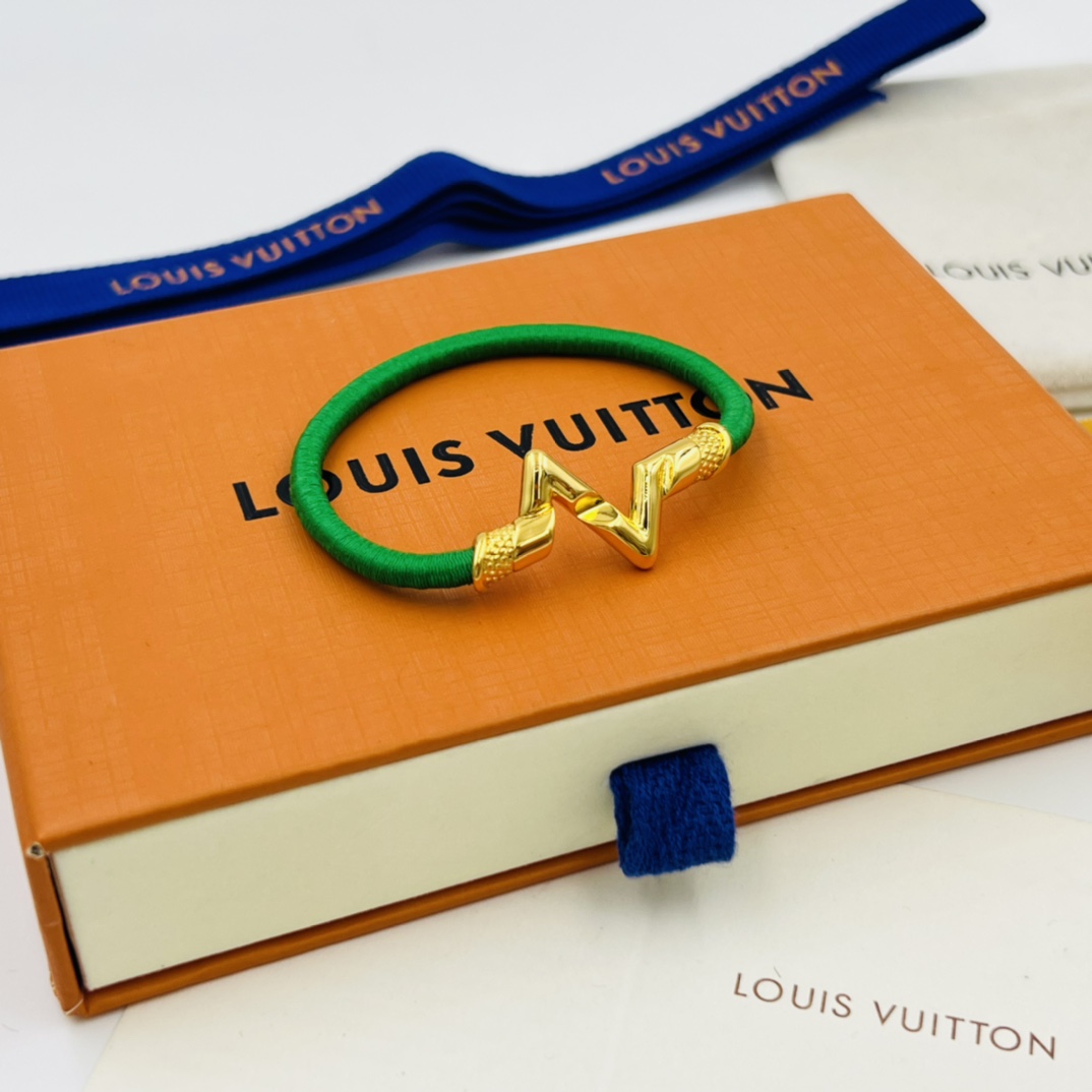 Louis Vuitton LV Volt Play 18K Bracelet - EUR FASHION