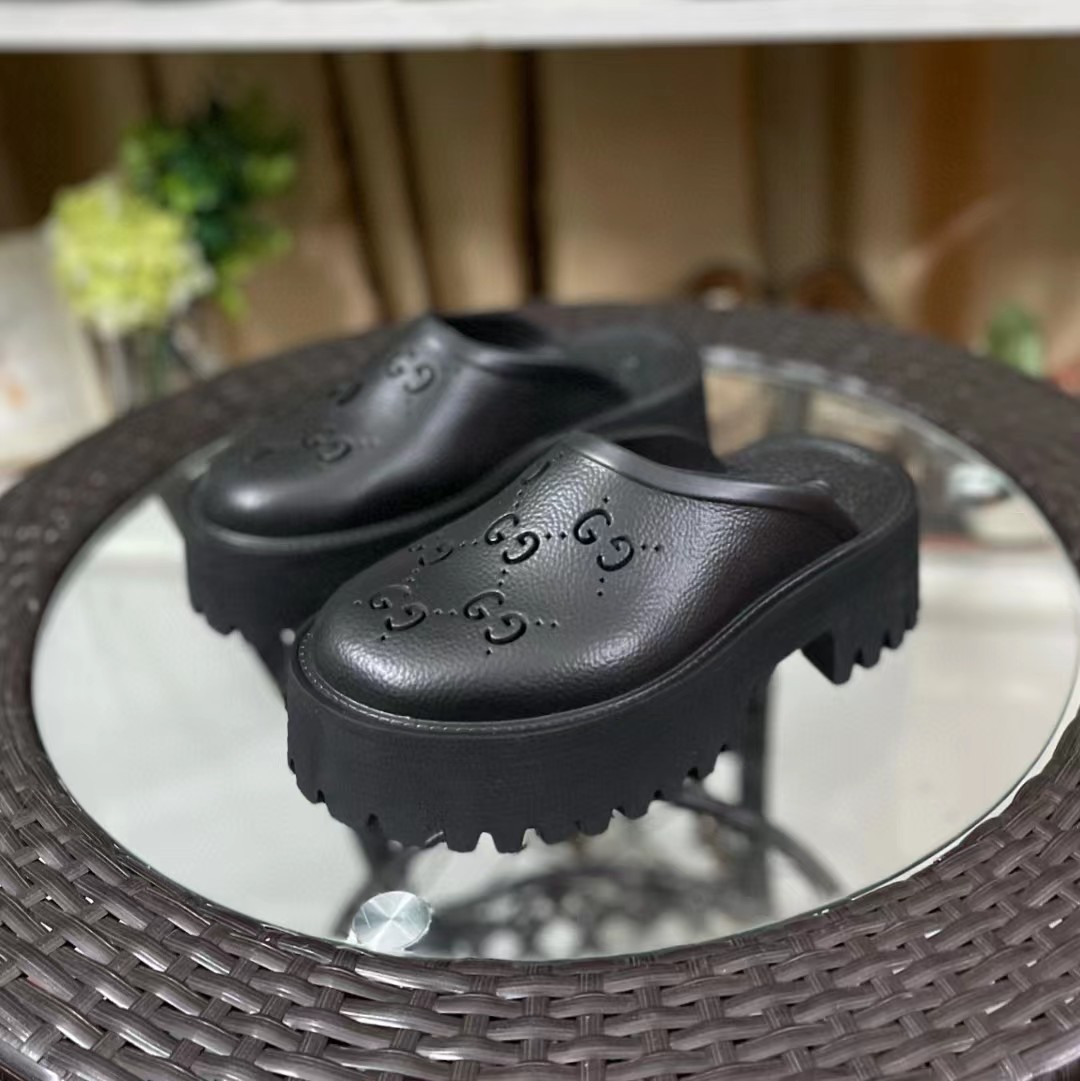 Gucci  Men's Slip On Sandal - EUR FASHION