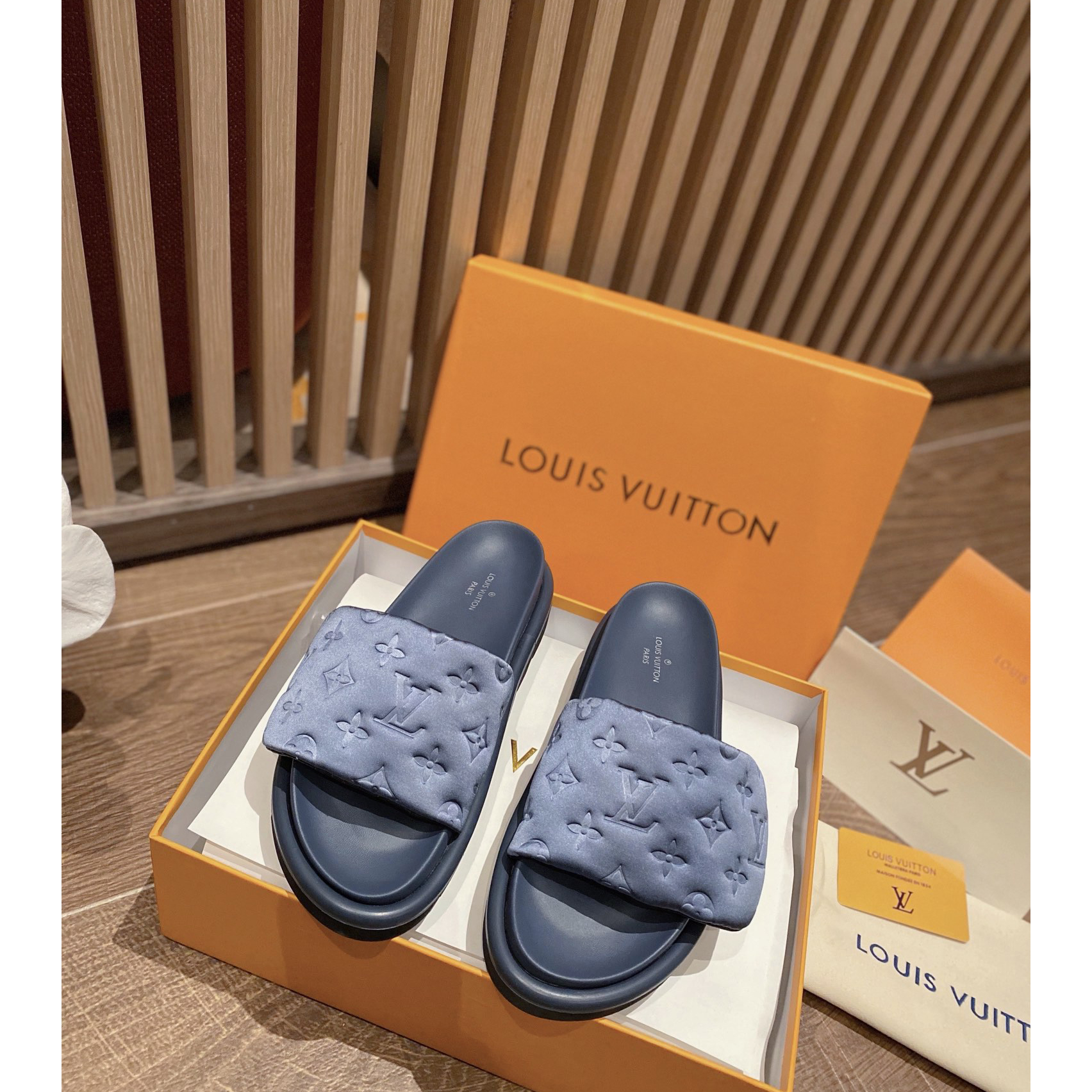 Louis Vuitton Pool Pillow Comfort Mules - EUR FASHION