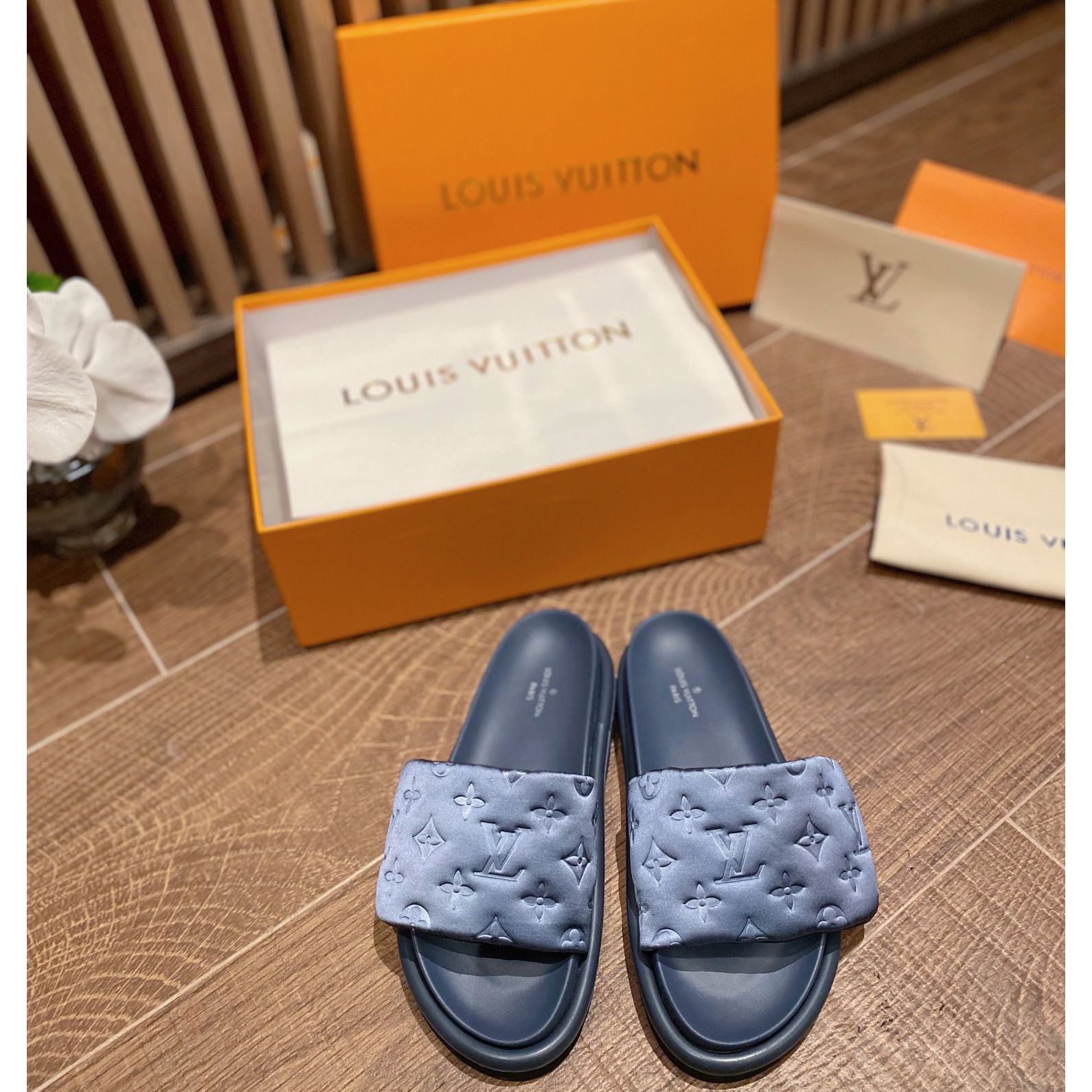 Louis Vuitton Pool Pillow Comfort Mules - EUR FASHION