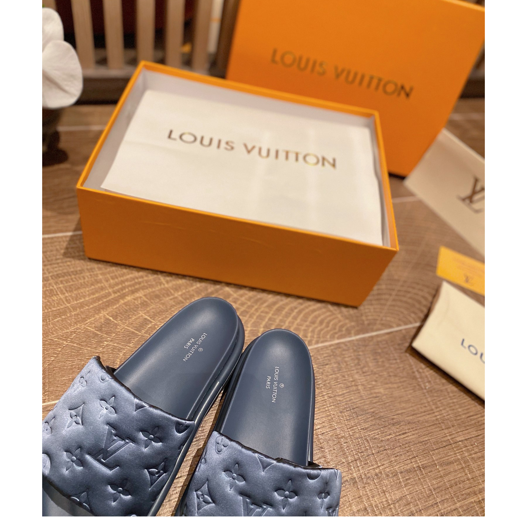 Louis Vuitton Pool Pillow Comfort Mules - EUR FASHION