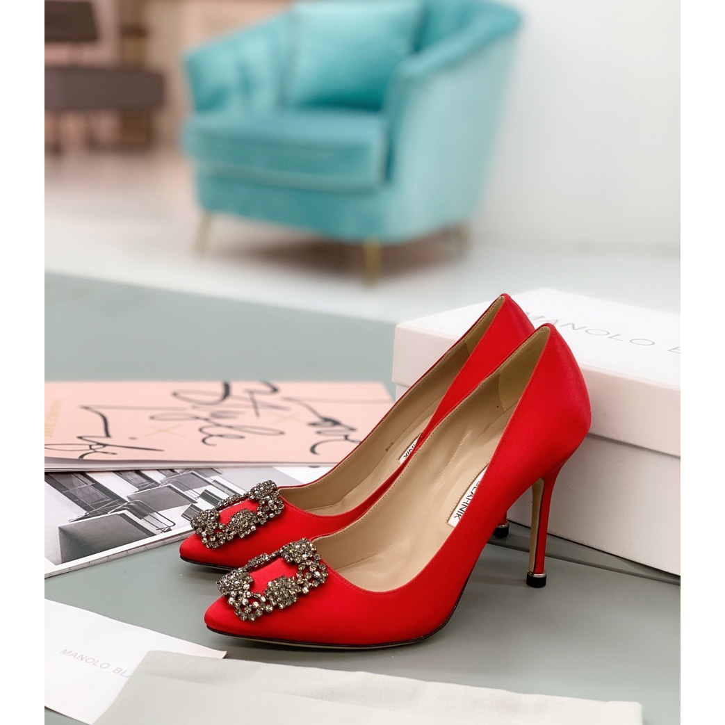 Manolo Blahnik Red Hangisi Pumps With Buckle - EUR FASHION