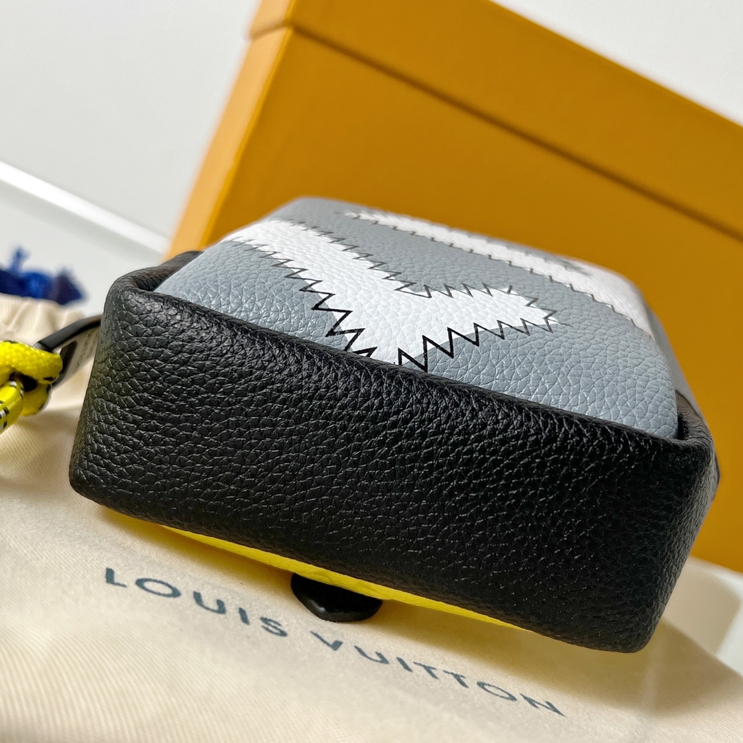 Louis Vuitton Colour Blocks Squared Pouch  M00739 - EUR FASHION