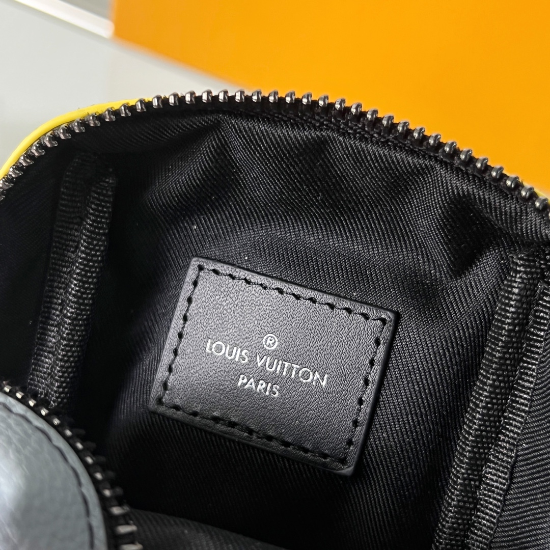 Louis Vuitton Colour Blocks Squared Pouch  M00739 - EUR FASHION