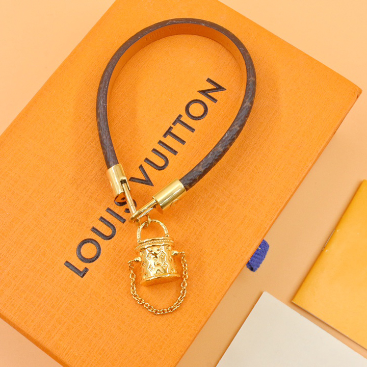 Louis Vuitton LV Cannes Bracelet     M8048E - EUR FASHION