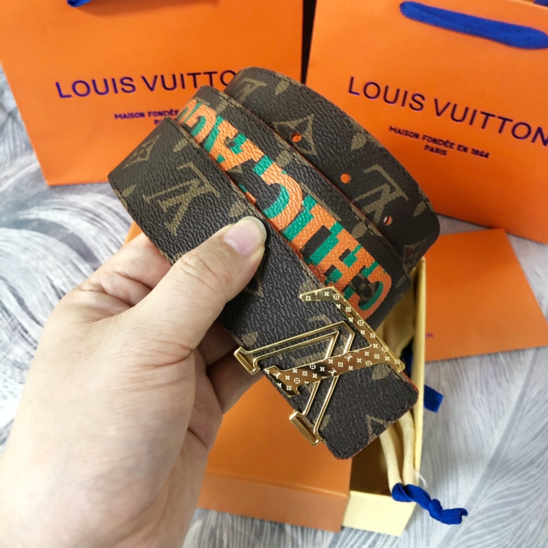 Louis Vuitton LV Pyramide Cities Exclusive 40MM Reversible Belt—Chicago - EUR FASHION