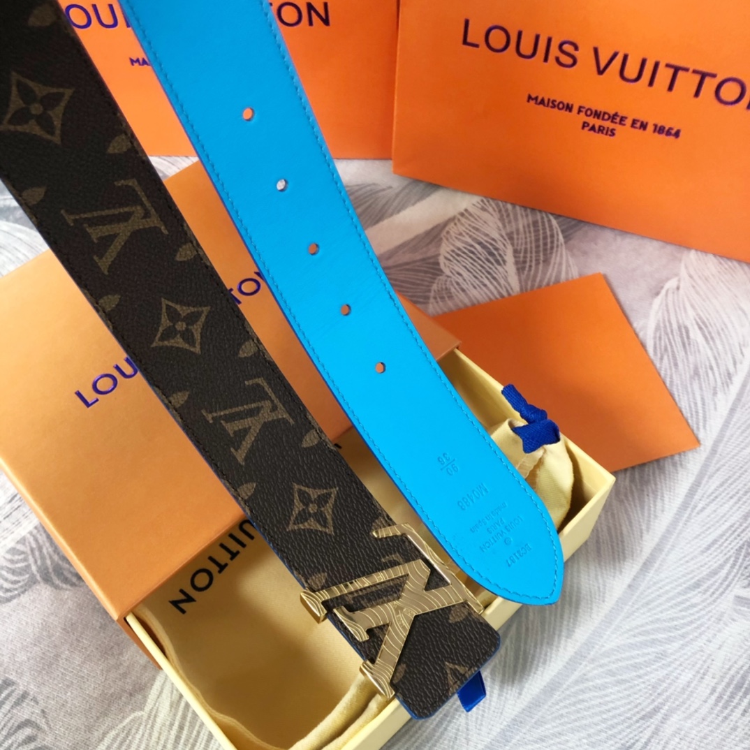 Louis Vuitton LV Pyramide Cities Exclusive 40MM Reversible Belt—New York - EUR FASHION