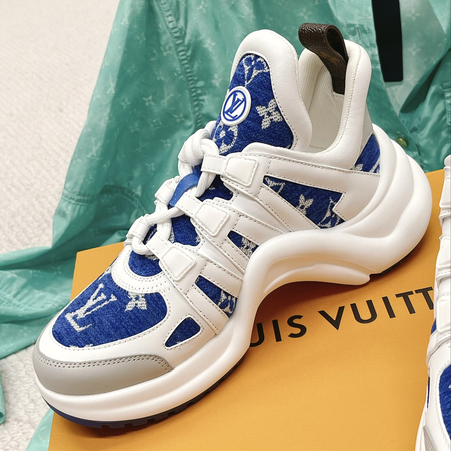 Louis Vuitton LV Archlight Sneaker     1AACTY - EUR FASHION