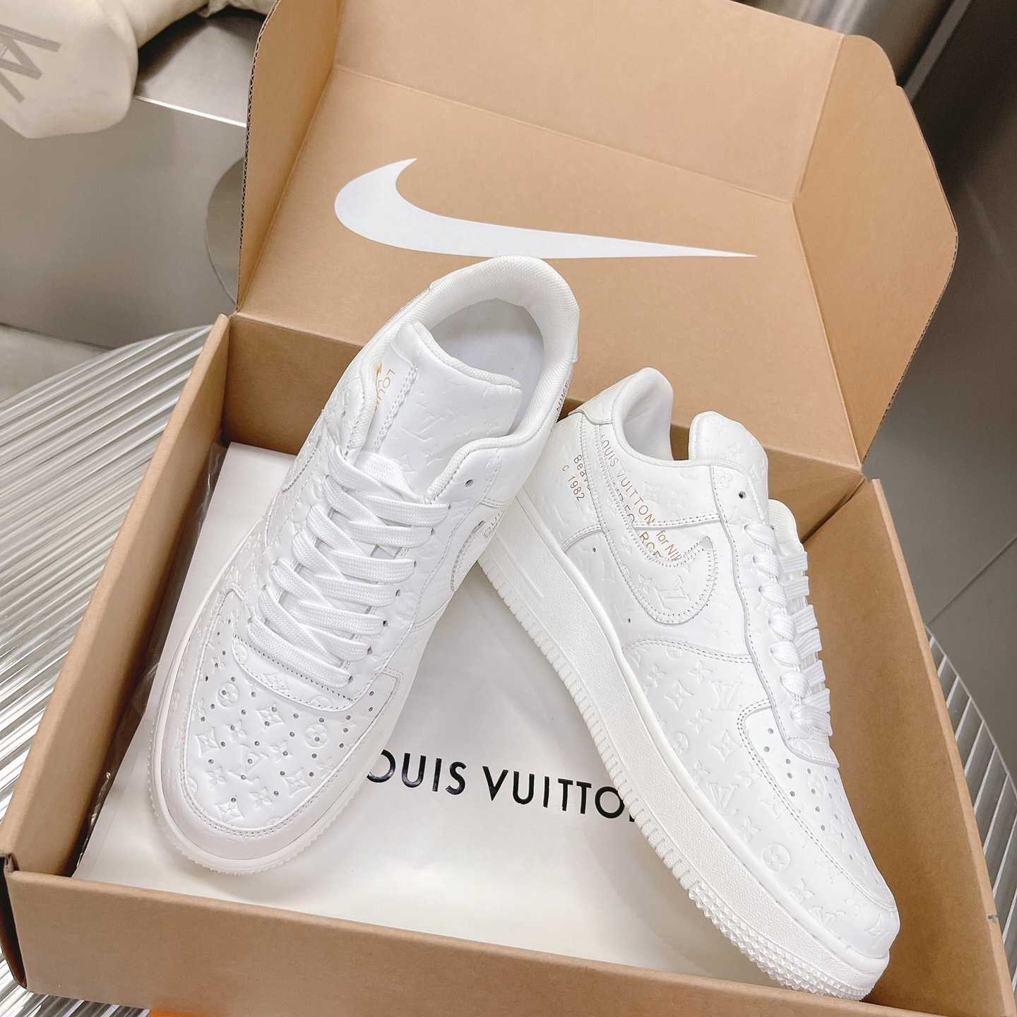 Louis Vuitton x Off-White x Nike Sneaker   （upon uk size） - EUR FASHION