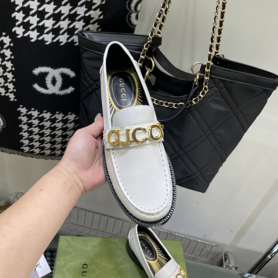 Gucci Women's Gucci Leather Loafer - EUR FASHION