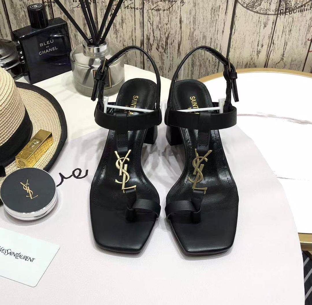 Saint Laurent Cassandra Heeled Sandals In Smooth Leather With Gold-Tone Monogram - EUR FASHION