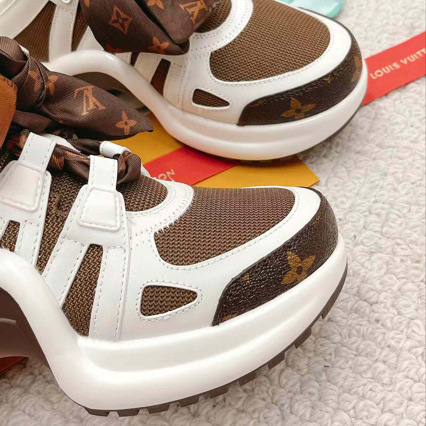 Louis Vuitton LV Archlight Sneaker  (upon uk size)     1AACQC - EUR FASHION