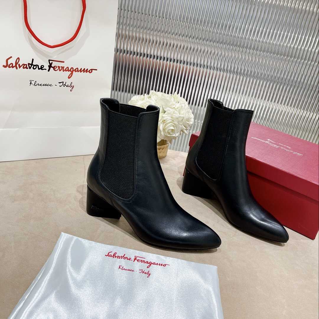 Ferragamo Leather Ankle Boot - EUR FASHION