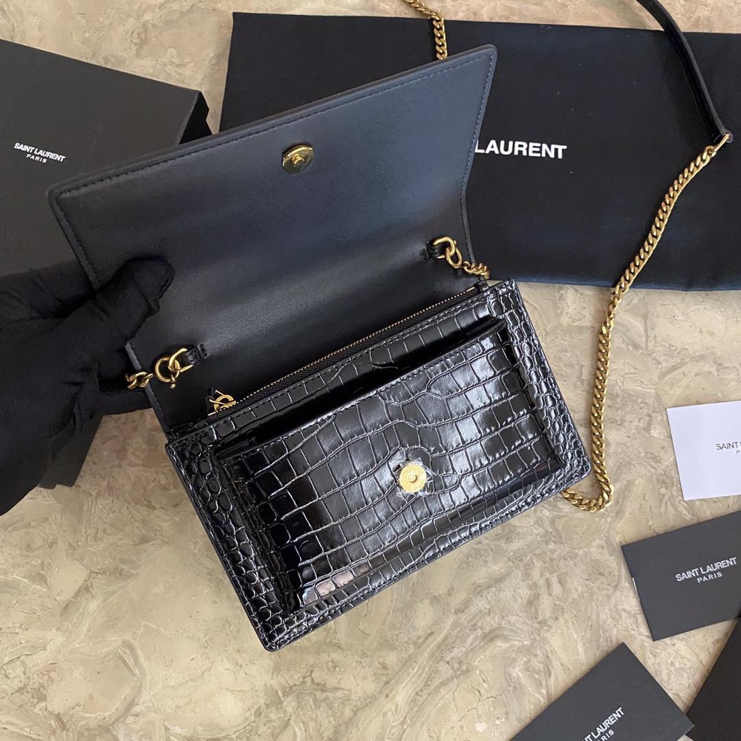 Saint Laurent Sunset Chain Wallet In Crocodile-Embossed Shiny Leather - EUR FASHION