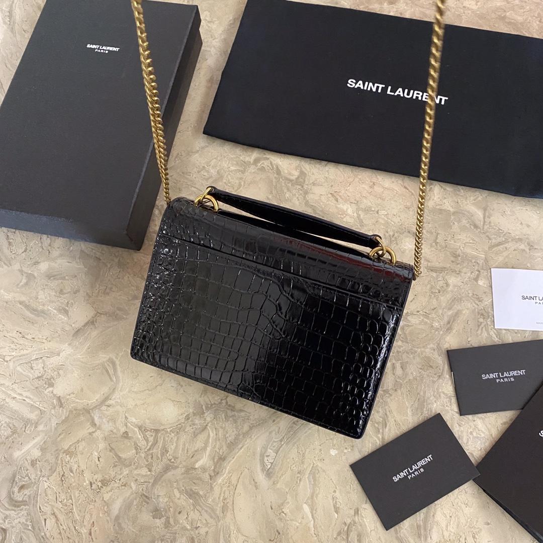 Saint Laurent Sunset Chain Wallet In Crocodile-Embossed Shiny Leather - EUR FASHION