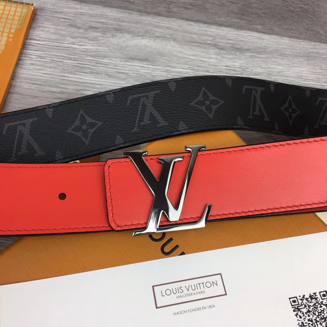 Louis Vuitton LV Initials 40MM Reversible Belt    M0601Q - EUR FASHION