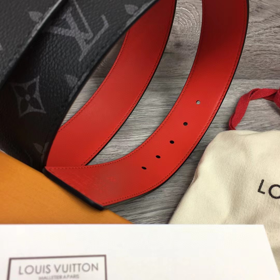 Louis Vuitton LV Initials 40MM Reversible Belt    M0601Q - EUR FASHION