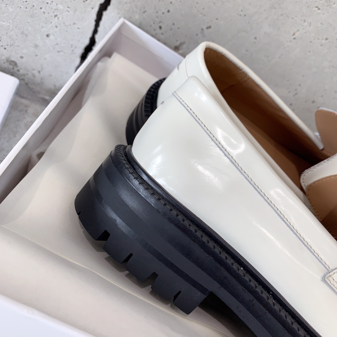 Maison Margiela Tabi Loafers - EUR FASHION