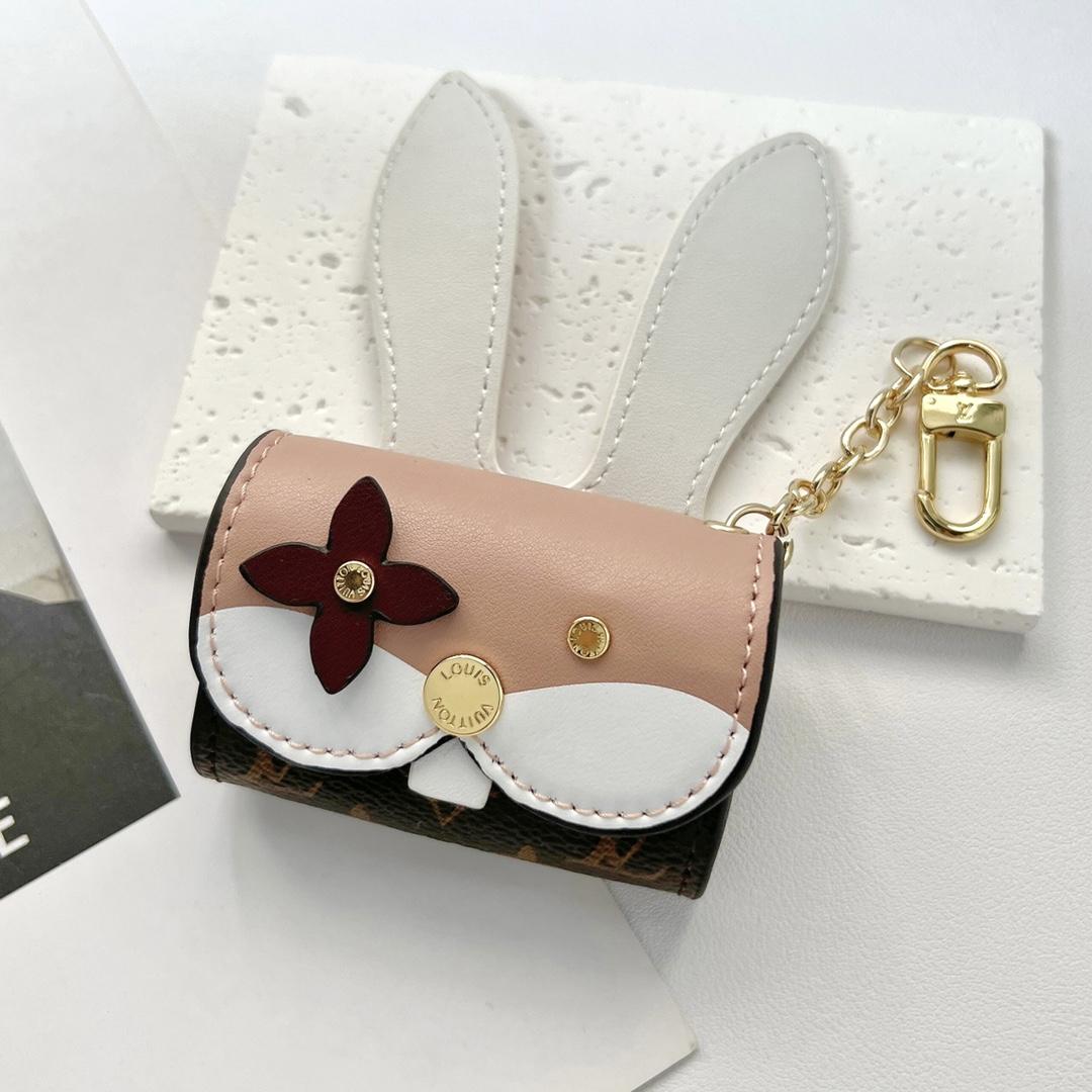 Louis Vuitton Rabbit Earpods Case    GI0863 - EUR FASHION