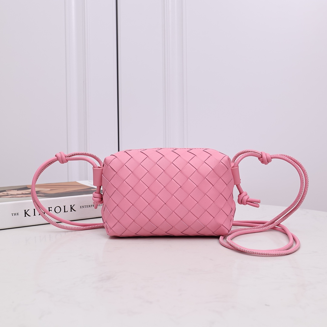 Bottega Veneta Candy Loop Camera Bag - EUR FASHION