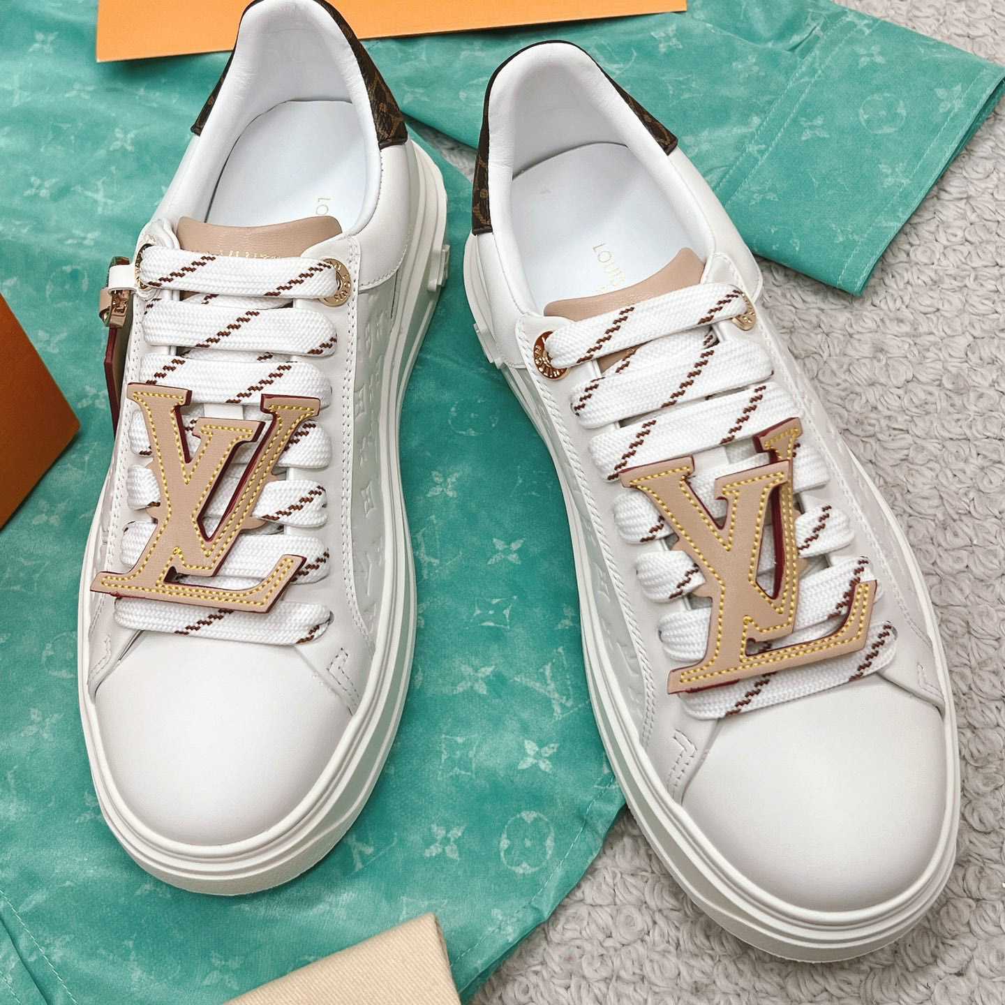 Louis Vuitton Time Out Sneaker (upon uk size)  1ABHRY - EUR FASHION