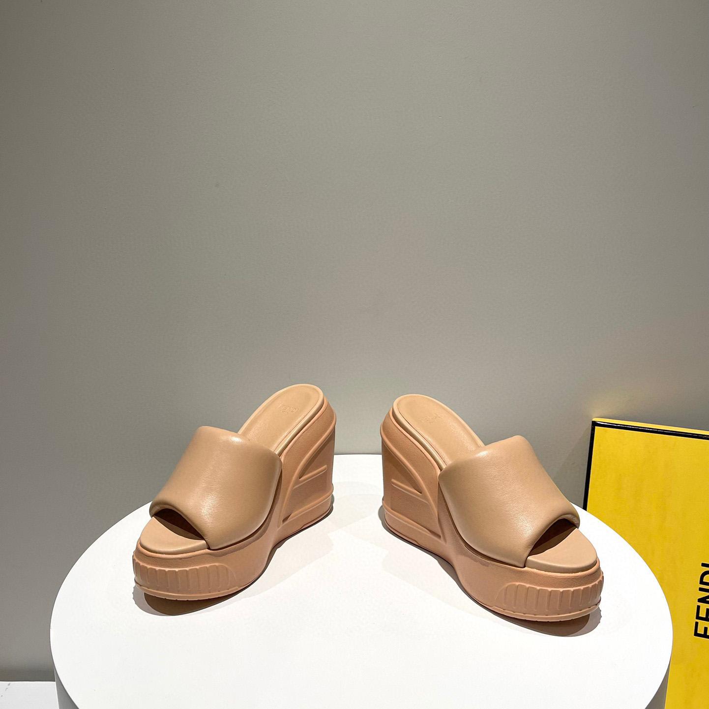 Fendi Fashion Show Beige Nappa Leather Slides - EUR FASHION