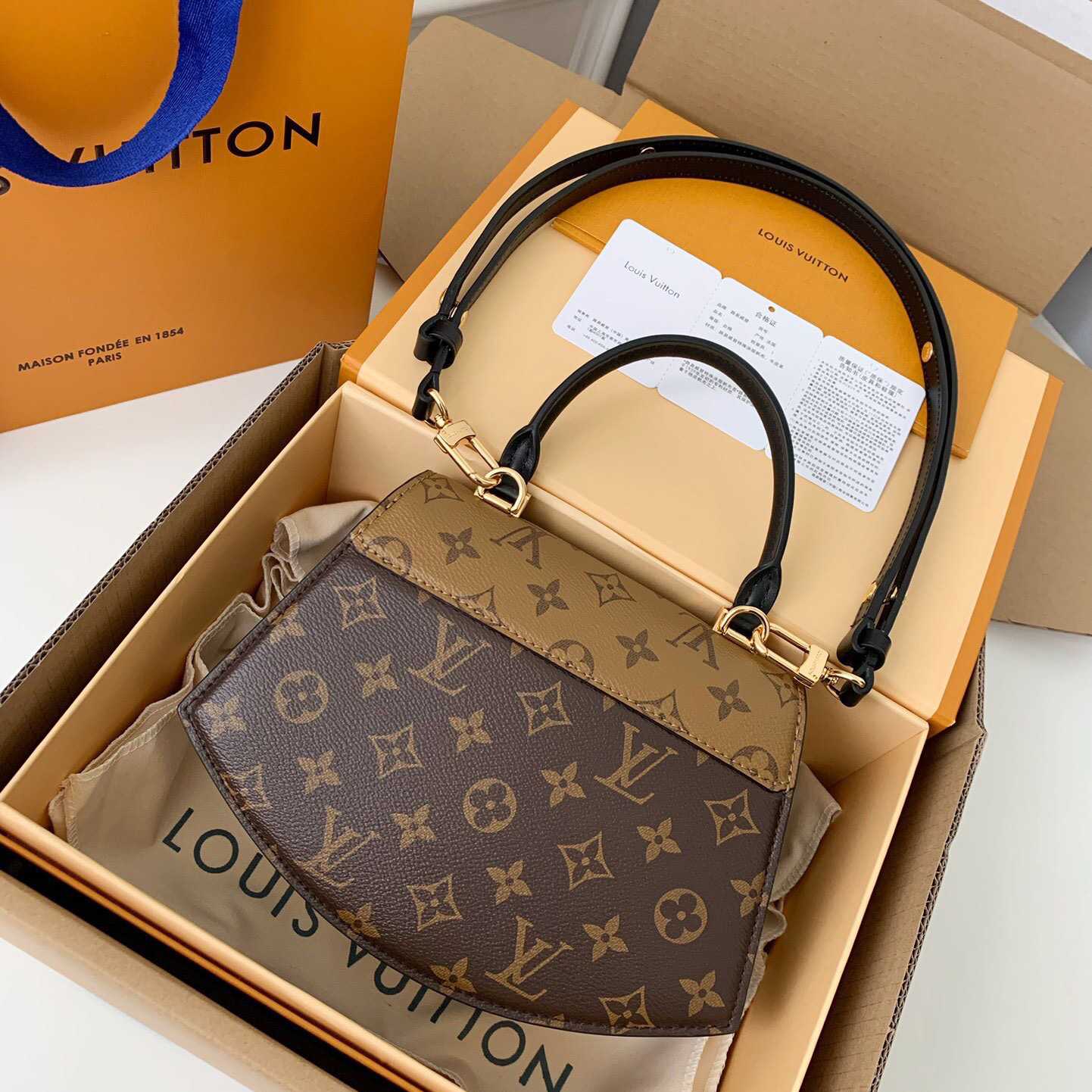 Louis Vuitton Tilsitt Handbag   M46548 - EUR FASHION