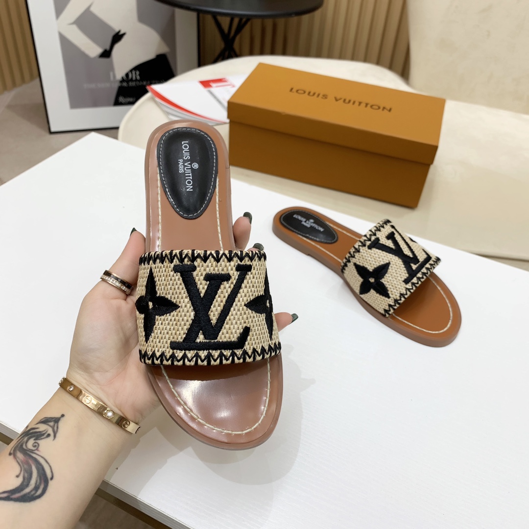 Louis Vuitton Lock It Flat Mule - EUR FASHION