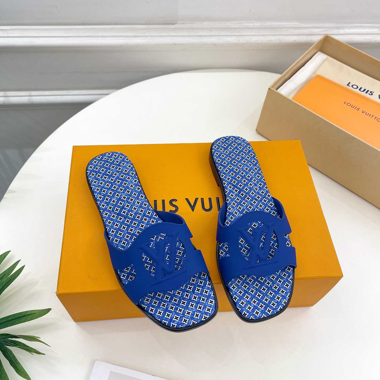 Louis Vuitton LV Isola Flat Mule - EUR FASHION