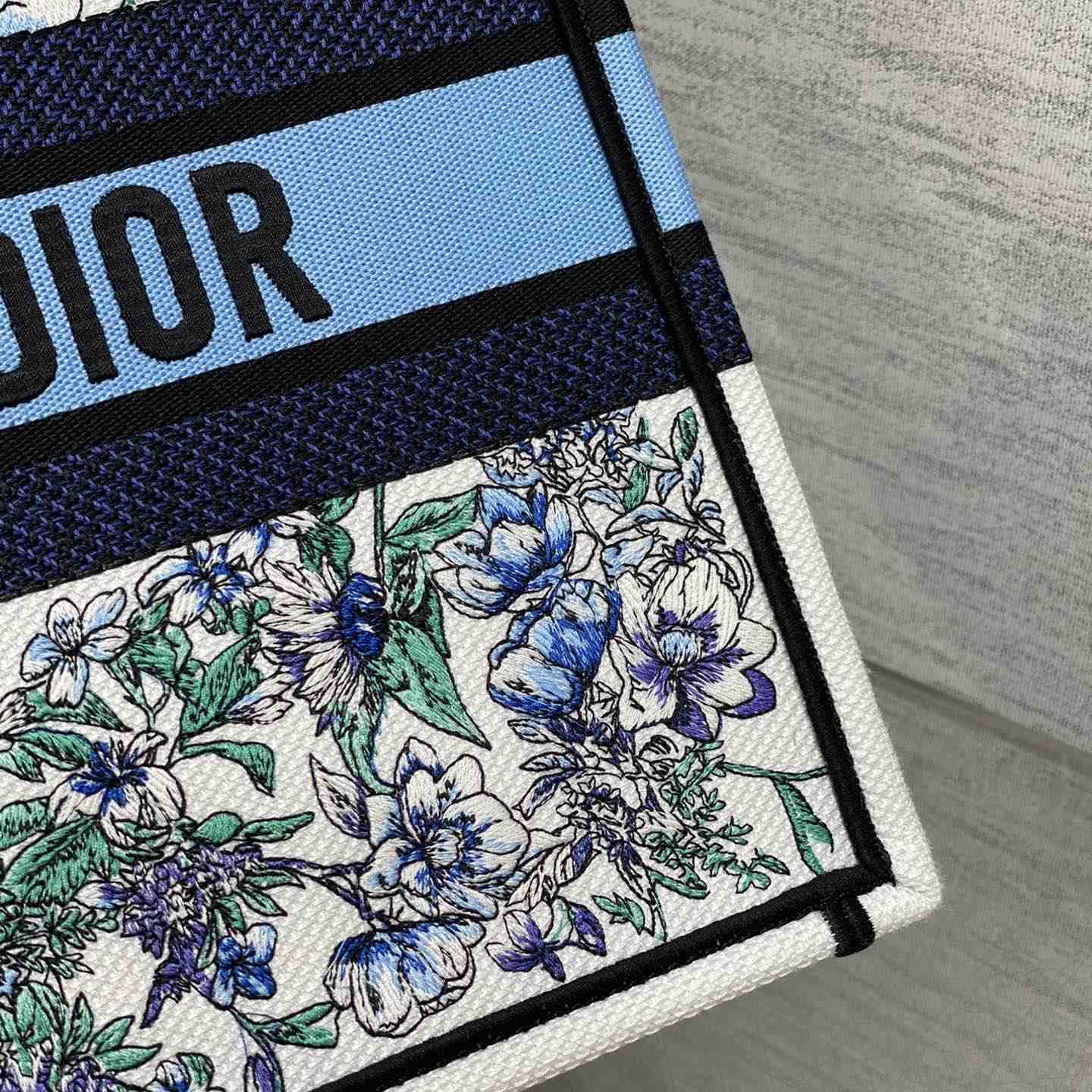 Dior Medium Dior Book Tote - EUR FASHION