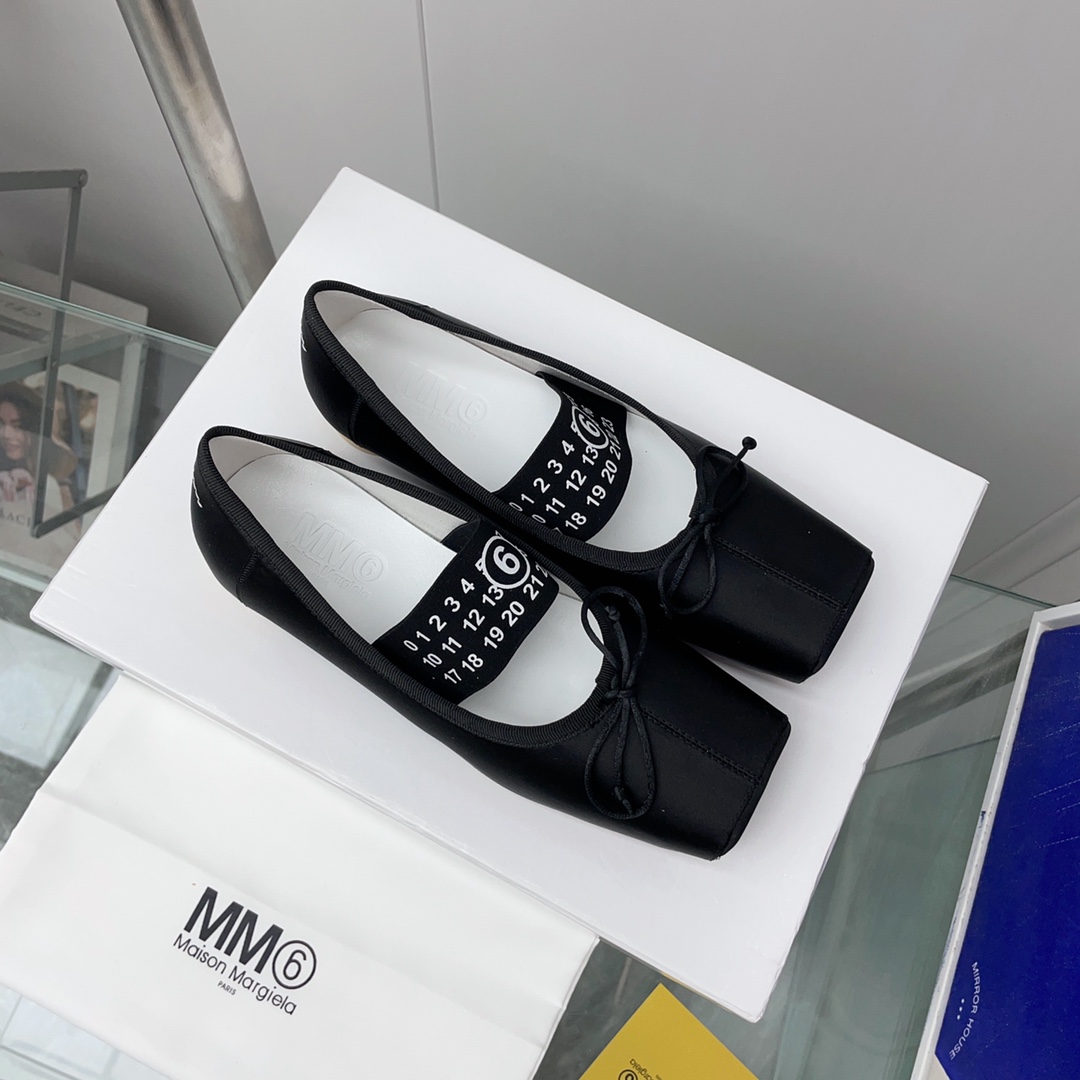 Maison Margiela MM6 Logo-strap Ballet Flats - EUR FASHION