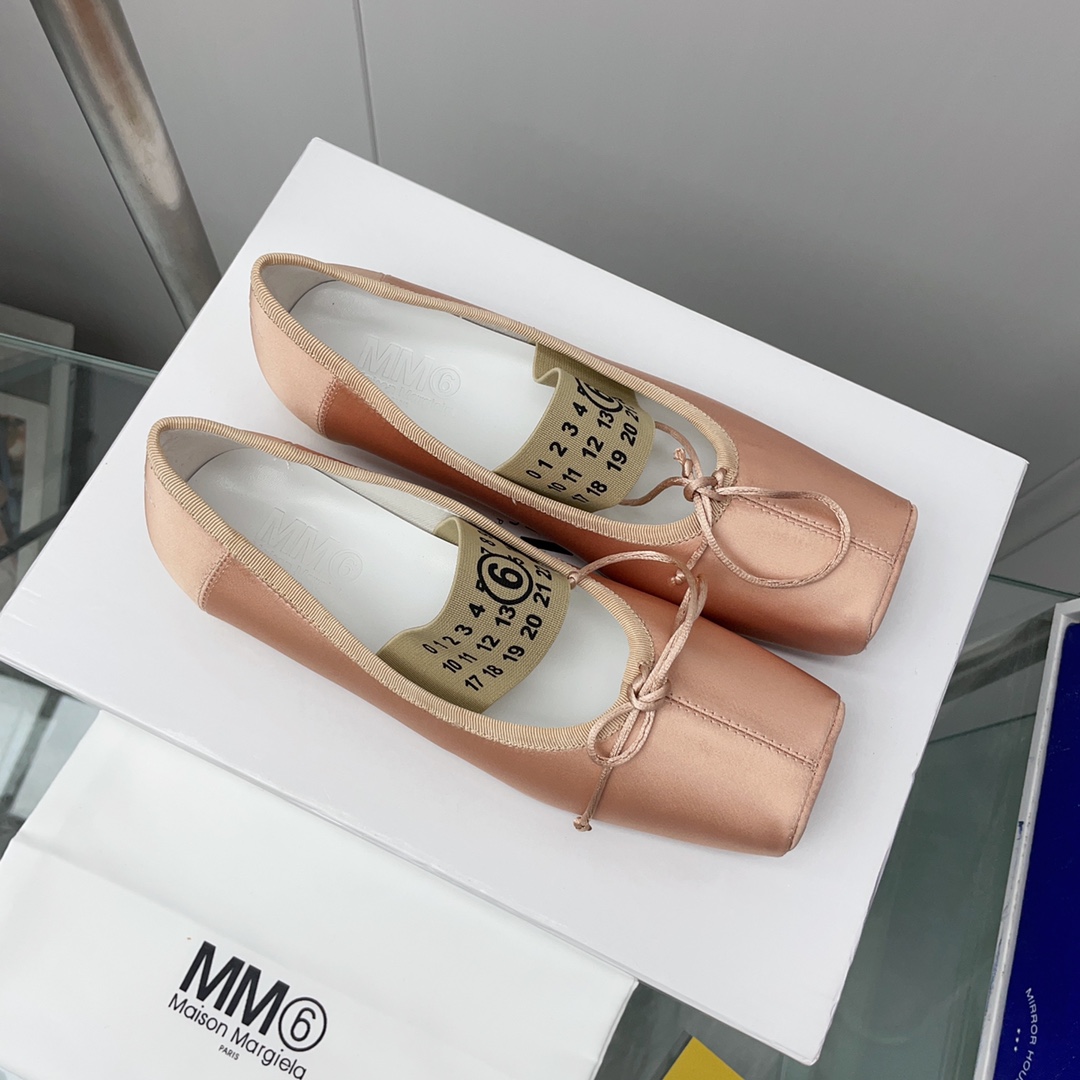 Maison Margiela MM6 Logo-strap Ballerina Shoes - EUR FASHION