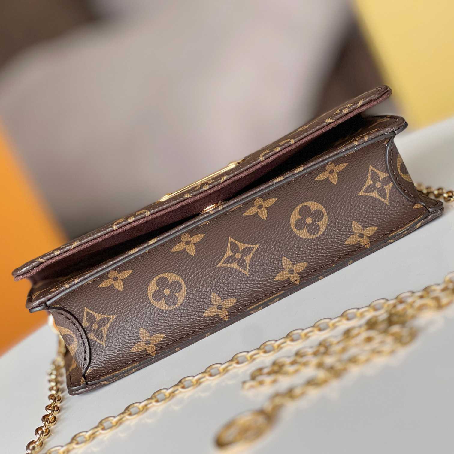 Louis Vuitton Wallet On Chain Lily (20.7 x 10.2 x 3.5cm)   M82509 - EUR FASHION