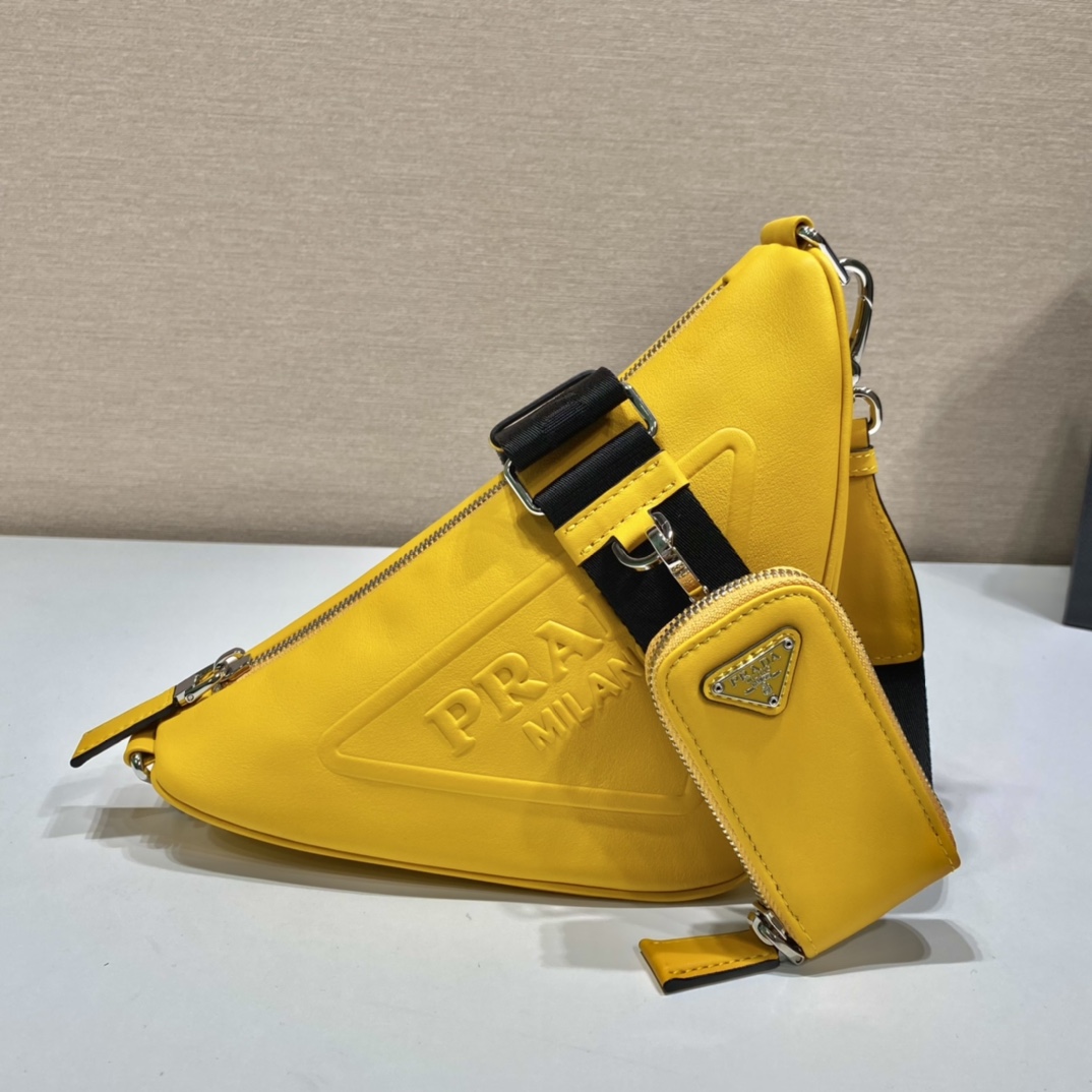 Prada Triangle Bag (26-14-12cm) - EUR FASHION