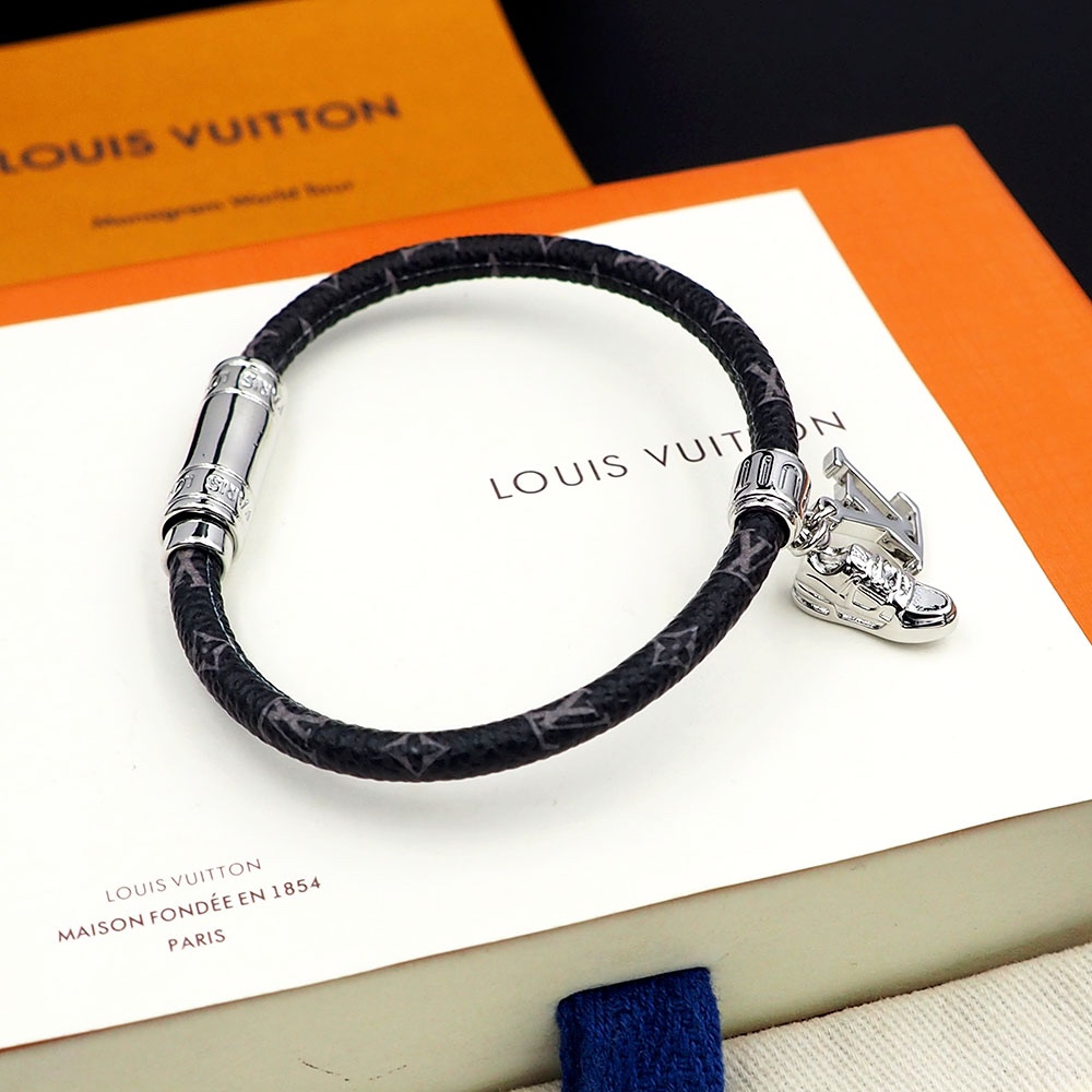 Louis Vuitto LV Icon Trainer Leather Bracelet   M8343 - EUR FASHION