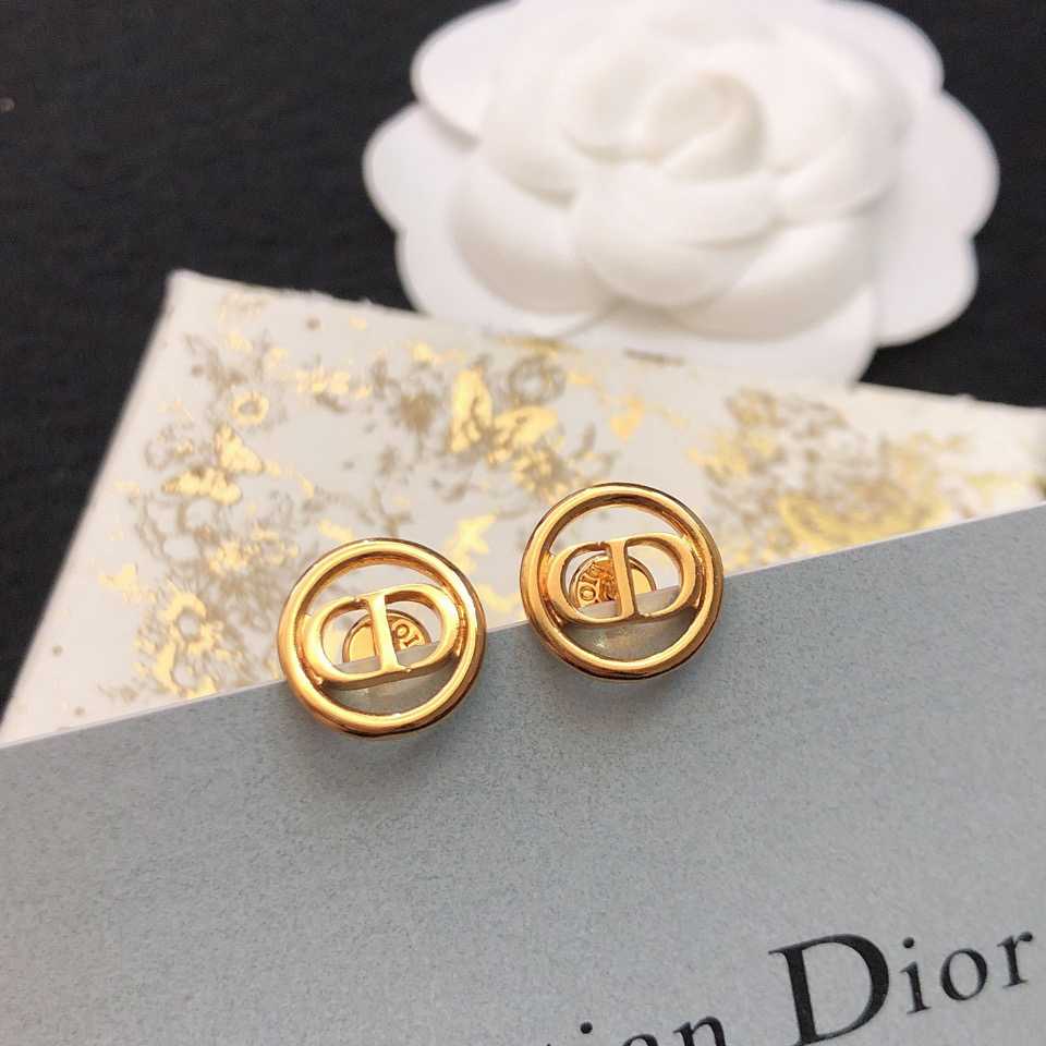 Dior 30 Montaigne Stud Earrings - EUR FASHION