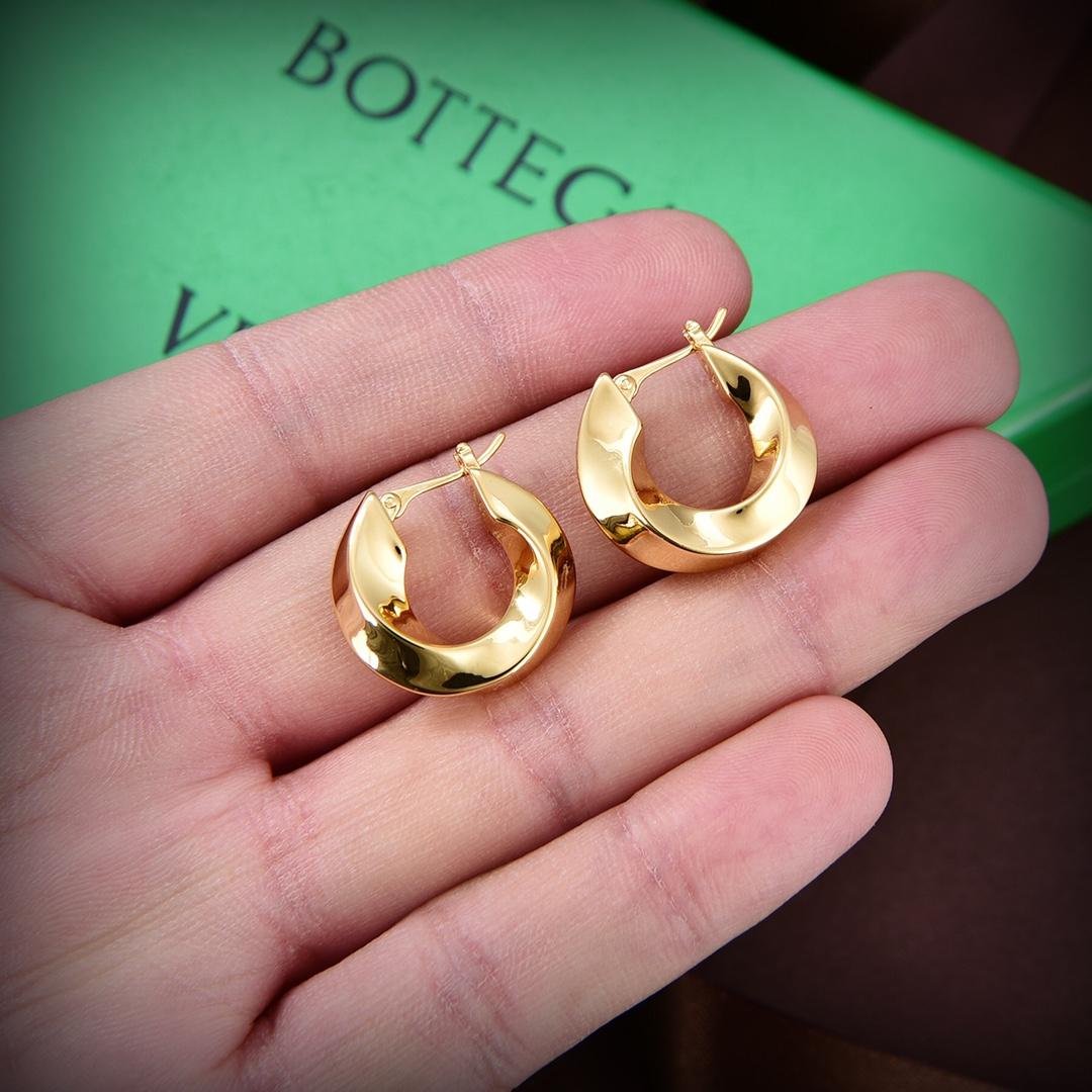 Bottega Veneta Twist Hoop Earrings - EUR FASHION