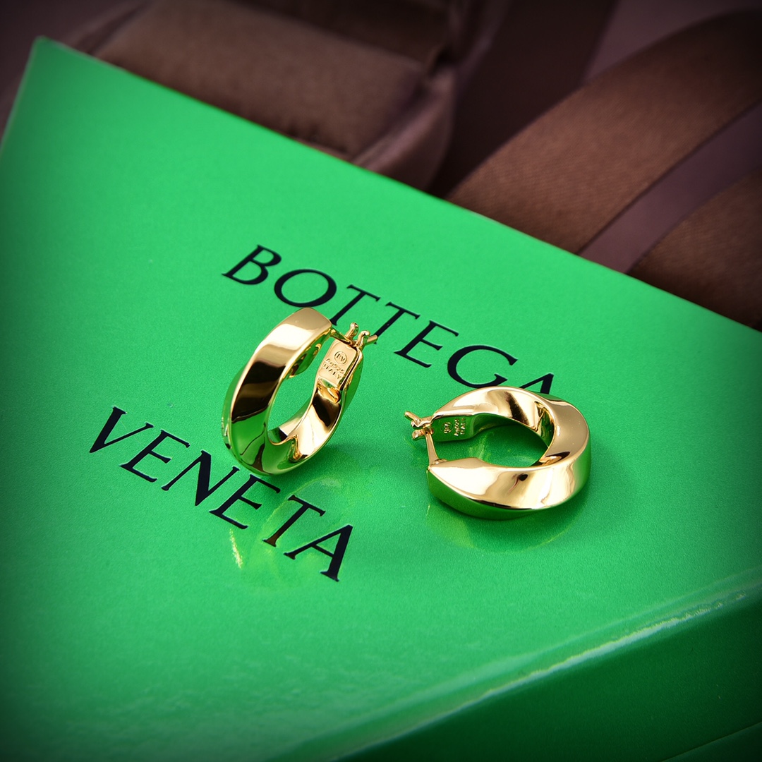 Bottega Veneta Twist Hoop Earrings - EUR FASHION