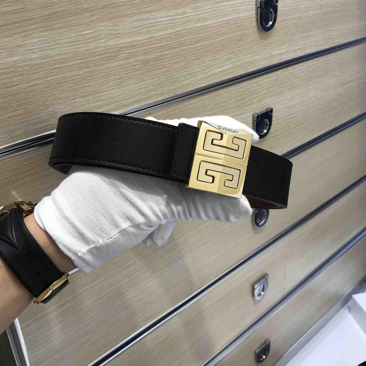 Givenchy 4G Reversible Belt In Leather  - EUR FASHION