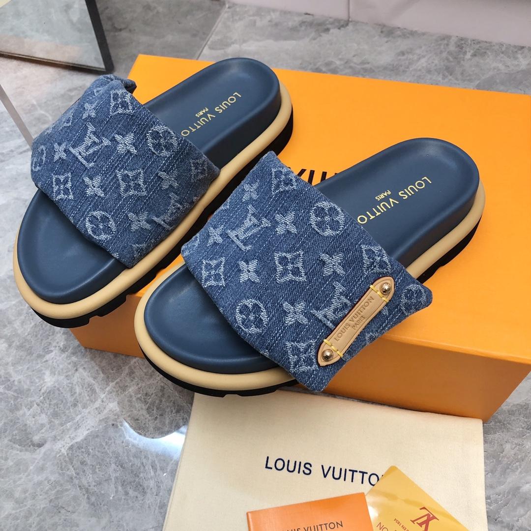 Louis Vuitton Pool Pillow Flat Comfort Mule     1ACJVH - EUR FASHION