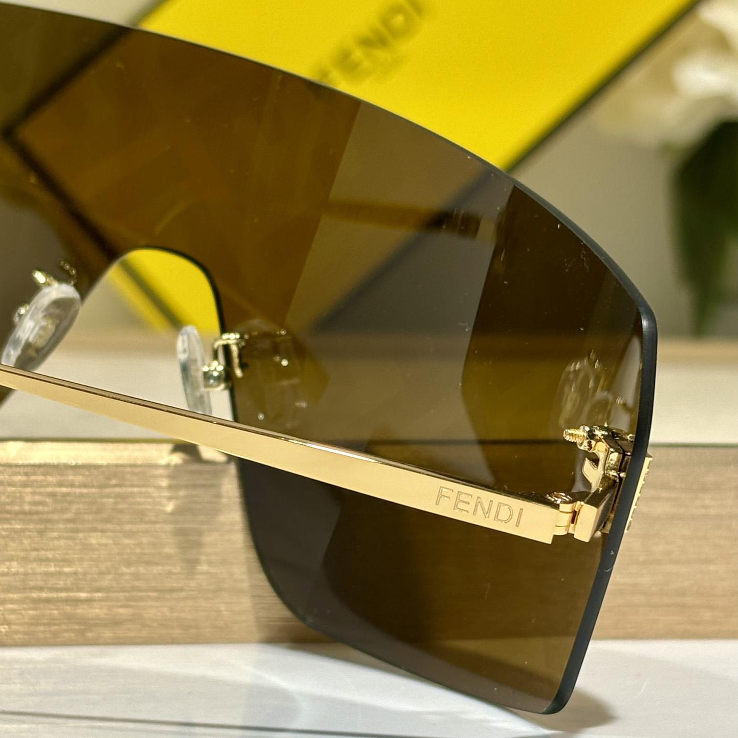 Fendi First Crystal Sunglasses    FE4121U - EUR FASHION