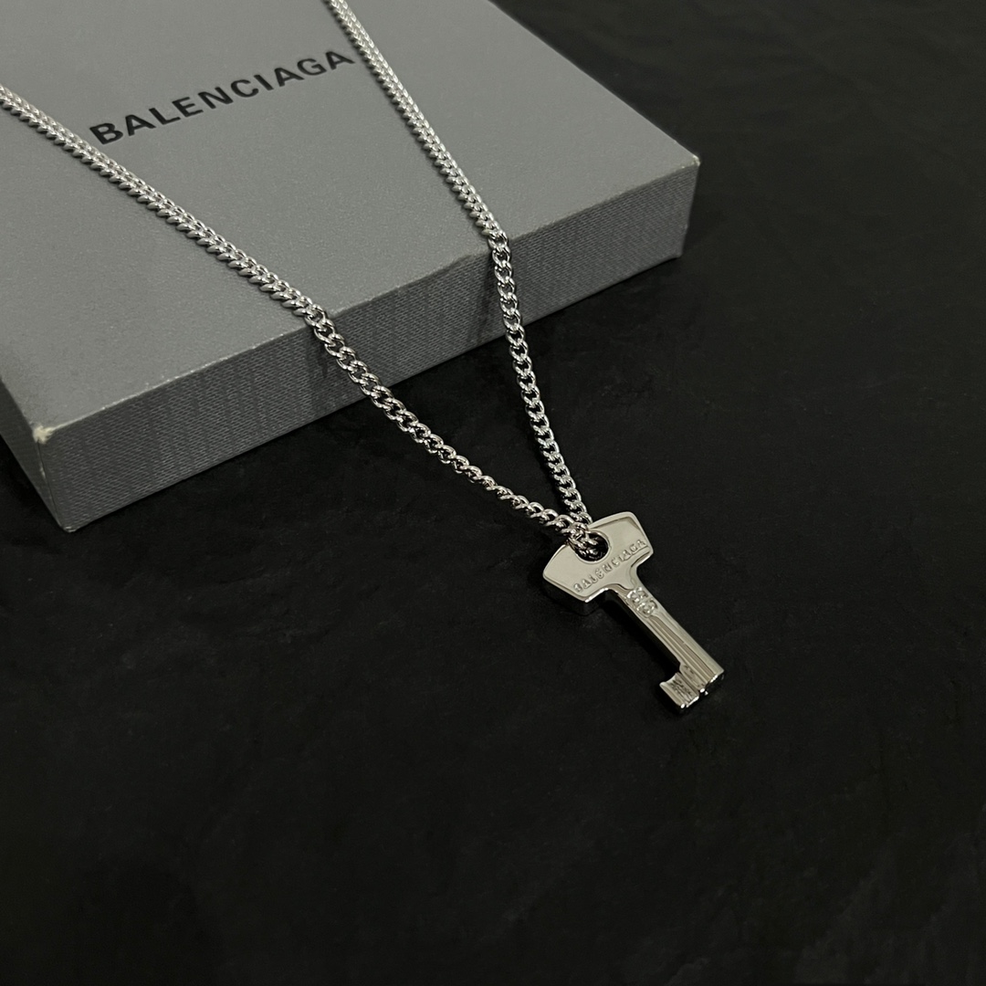 Balenciaga Amour Key Necklace  - EUR FASHION