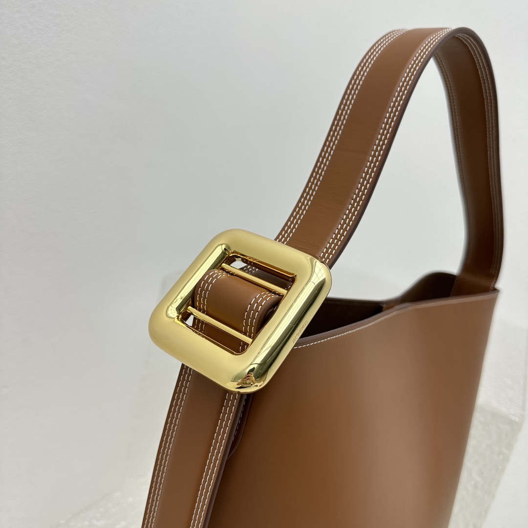 Jacquemus Le Regalo Leather Bucket Bag (30x33x14cm) - EUR FASHION