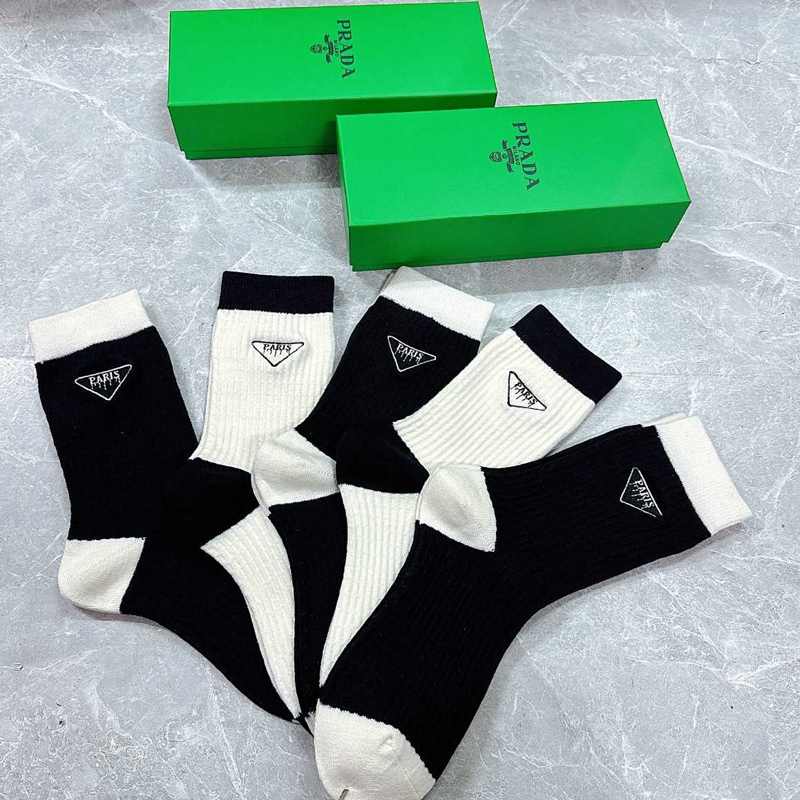 Prada Socks/Box - EUR FASHION