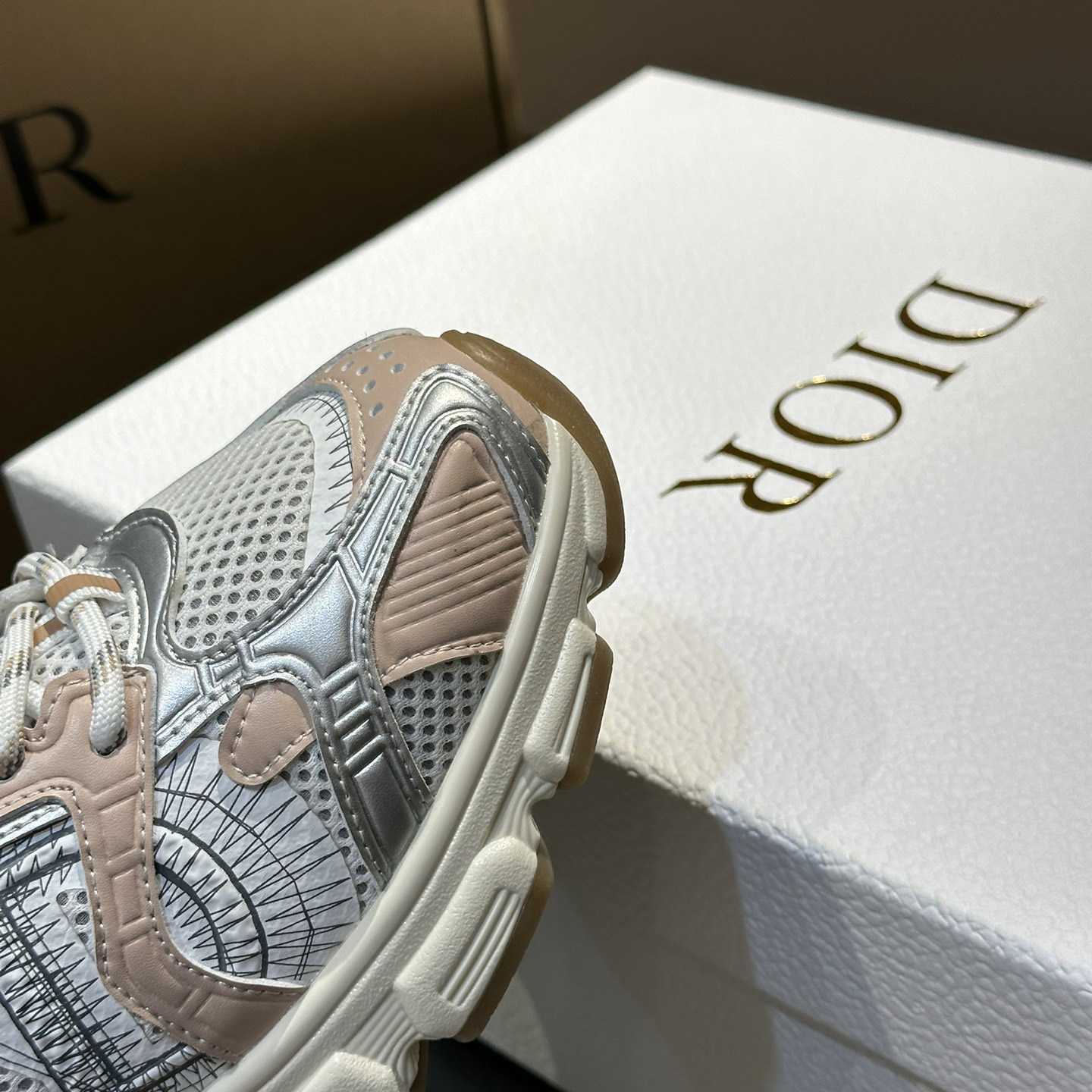 Dior Chrono Sneaker      - EUR FASHION